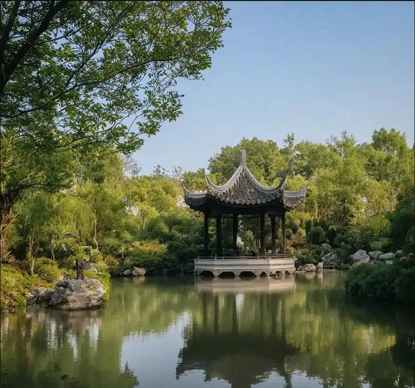 鹤山梦曼餐饮有限公司